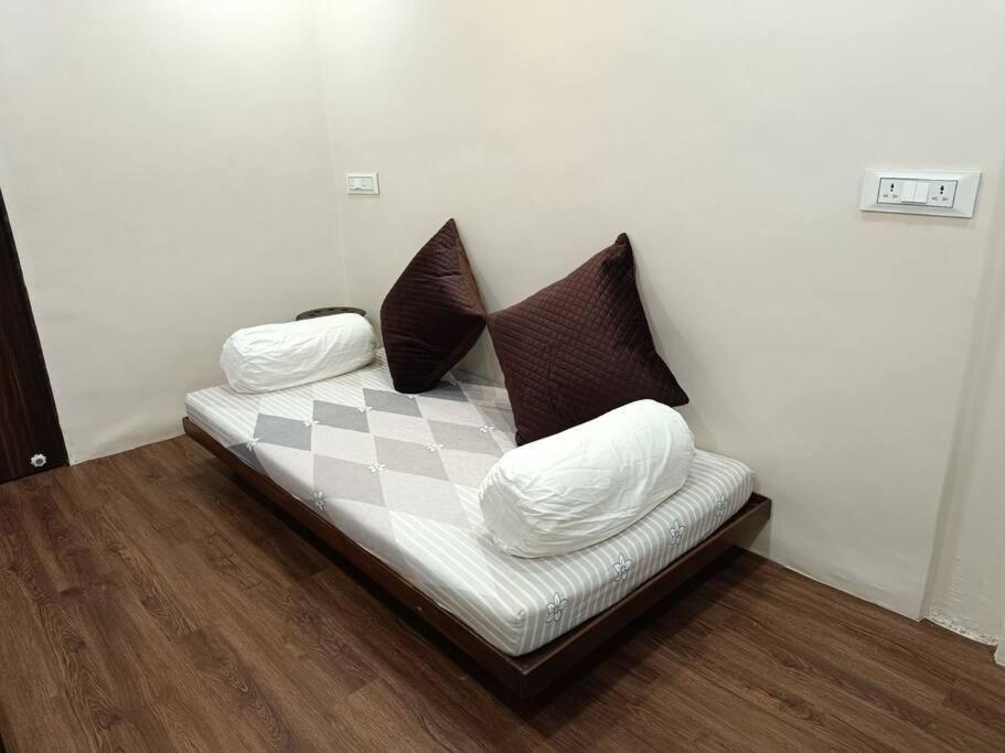 Private Studio Apartment In South Mumbai'S Heart Exterior photo